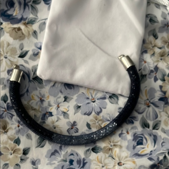 Swarovski Navy Blue Bracelet with Silver Clasp Nwots - Picture 4 of 4